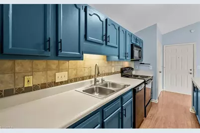 3701 Cotswold Terrace #7-K, Greensboro, NC 27410 - Photo 19