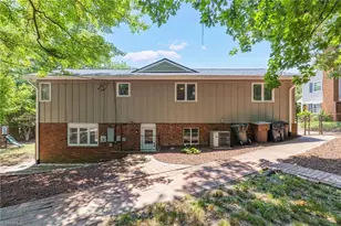 2302 Running Brook Dr, Greensboro, NC 27408 - Photo 31
