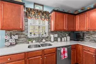 460 Ridgebrooke Dr, High Point, NC 27265 - Photo 15