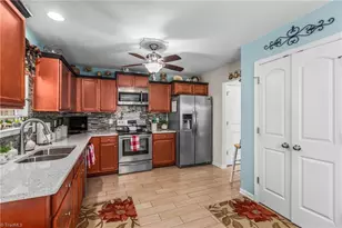 460 Ridgebrooke Dr, High Point, NC 27265 - Photo 13