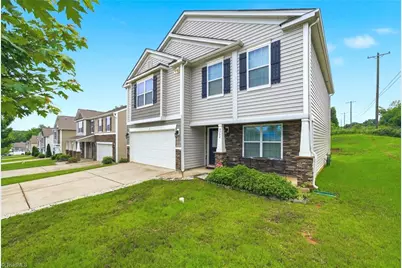 8502 Mansell Court, Charlotte, NC 28215 - Photo 3