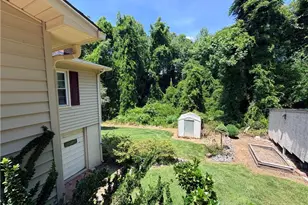 176 Robin Rd, Elkin, NC 28621 - Photo 23