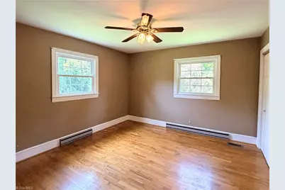 176 W Robin Road, Elkin, NC 28621 - Photo 15
