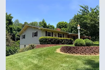 176 W Robin Road, Elkin, NC 28621 - Photo 3