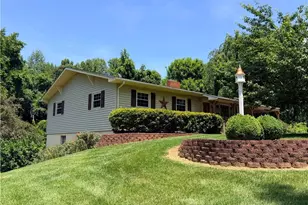176 W Robin Rd, Elkin, NC 28621 - Photo 3