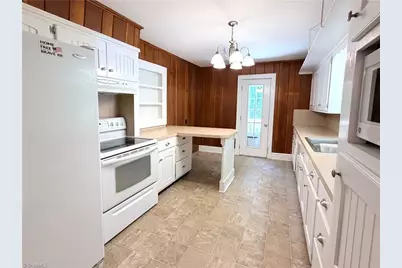 176 W Robin Road, Elkin, NC 28621 - Photo 13