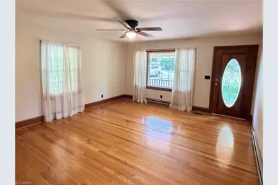 176 Robin Road, Elkin, NC 28621 - Photo 5