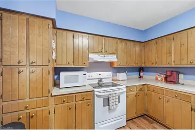 3124 Oakridge Drive, Graham, NC 27253 - Photo 27