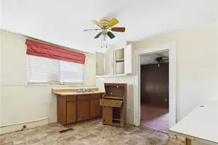 1004 Unity St, Thomasville, NC 27360 - Photo 7