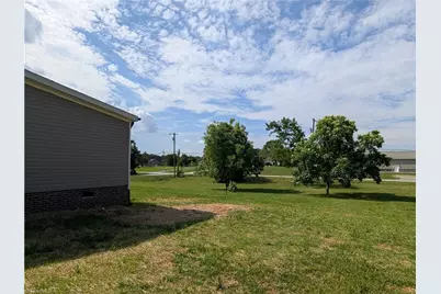 171 Greenwood Street, Lexington, NC 27292 - Photo 3