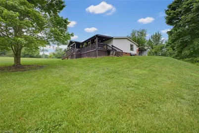 371 Arbor Grove Baptist Church Road, North Wilkesboro, NC 28659 - Photo 3