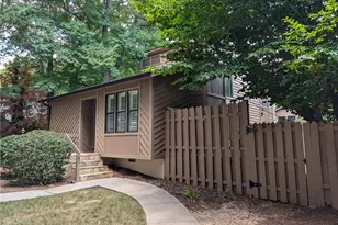 1686 Stonewood Dr, Winston-Salem, NC 27103 - Photo 3