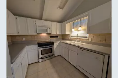 1686 Stonewood Drive, Winston-Salem, NC 27103 - Photo 11