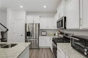 4020 Beckton Trl, Jamestown, NC 27282 - Photo 11