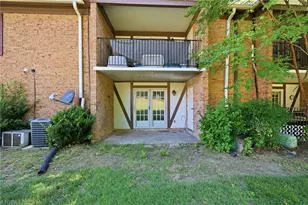 4610 Lawndale Dr, Greensboro, NC 27455 - Photo 19