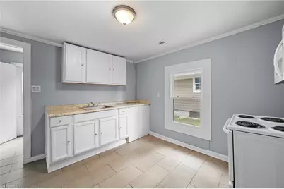 914 Lincoln Street, Greensboro, NC 27401 - Photo 9