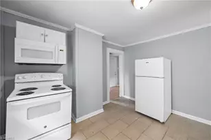 914 Lincoln St, Greensboro, NC 27401 - Photo 11