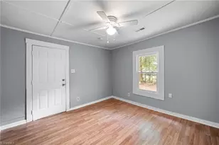 914 Lincoln St, Greensboro, NC 27401 - Photo 5