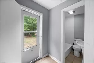 914 Lincoln St, Greensboro, NC 27401 - Photo 19