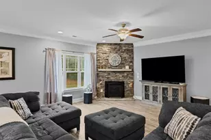 5725 Woodrose Ln, Greensboro, NC 27410 - Photo 5
