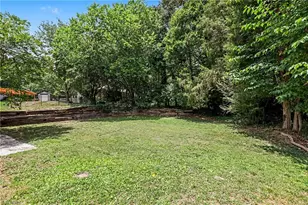 3806 Talmaga Ln, Greensboro, NC 27410 - Photo 23
