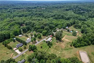 411 Vintage Rd, Eden, NC 27288 - Photo 37