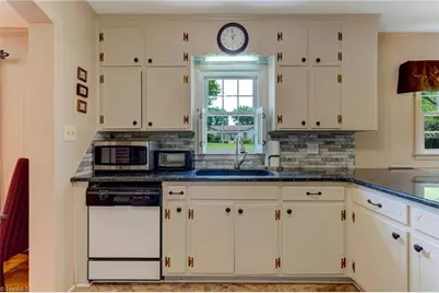 411 Vintage Road, Eden, NC 27288 - Photo 17