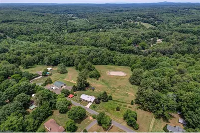 411 Vintage Road, Eden, NC 27288 - Photo 5