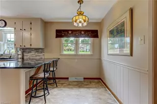 411 Vintage Rd, Eden, NC 27288 - Photo 15