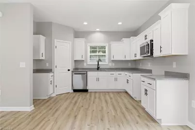 2408 Phillips Avenue, Greensboro, NC 27405 - Photo 19