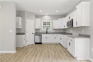 2408 Phillips Ave, Greensboro, NC 27405 - Photo 19