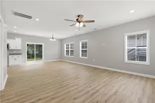 2408 Phillips Ave, Greensboro, NC 27405 - Photo 9