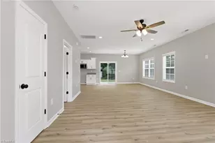 2408 Phillips Ave, Greensboro, NC 27405 - Photo 7