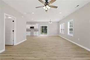 2408 Phillips Ave, Greensboro, NC 27405 - Photo 11