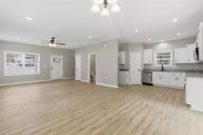 2408 Phillips Avenue, Greensboro, NC 27405 - Photo 17