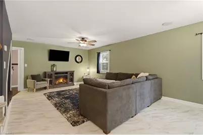 125 Fennell Drive, Kernersville, NC 27284 - Photo 3