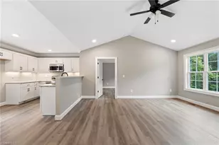 409 Nelson St, Kernersville, NC 27284 - Photo 5