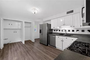 4013 Oak Ridge Dr, Winston-Salem, NC 27105 - Photo 5