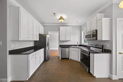 3913 Melco Court, High Point, NC 27265 - Photo 5