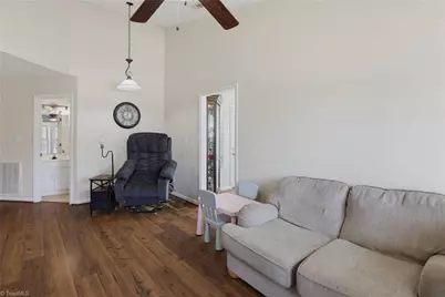 213 Portsmouth Drive, Eden, NC 27288 - Photo 5