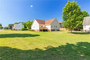 403 Clover Ct, Eden, NC 27288 - Photo 35