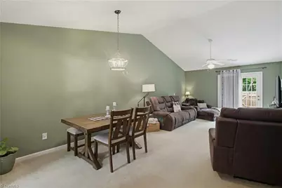 204 Carrington Lane, Thomasville, NC 27360 - Photo 9