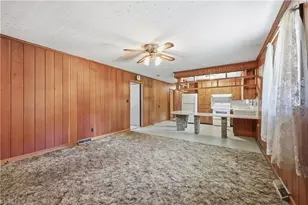 464 Cedar Dr, Winston-Salem, NC 27107 - Photo 9