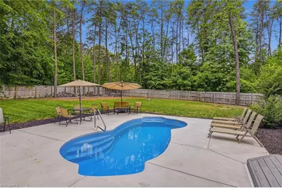 3611 Hunting Ridge Drive, High Point, NC 27265 - Photo 31
