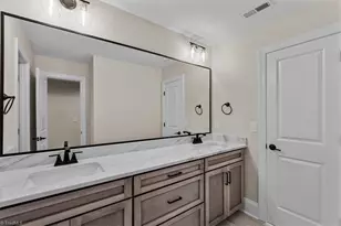 5084 Southern Pnes Dr, Kernersville, NC 27284 - Photo 27