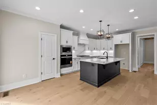 5084 Southern Pnes Dr, Kernersville, NC 27284 - Photo 9