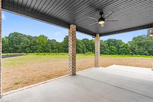 5084 Southern Pnes Dr, Kernersville, NC 27284 - Photo 31