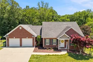 107 Hills Dr N, Mount Airy, NC 27030 - Photo 3