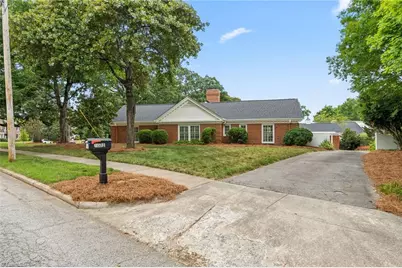 1001 Country Club Drive, High Point, NC 27262 - Photo 45