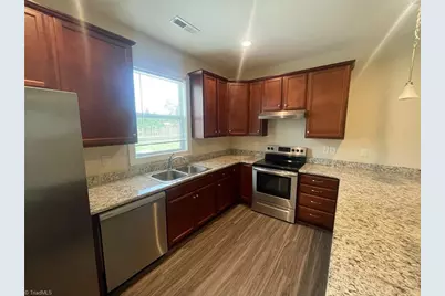 206 Hassellwood Drive, Jamestown, NC 27282 - Photo 5